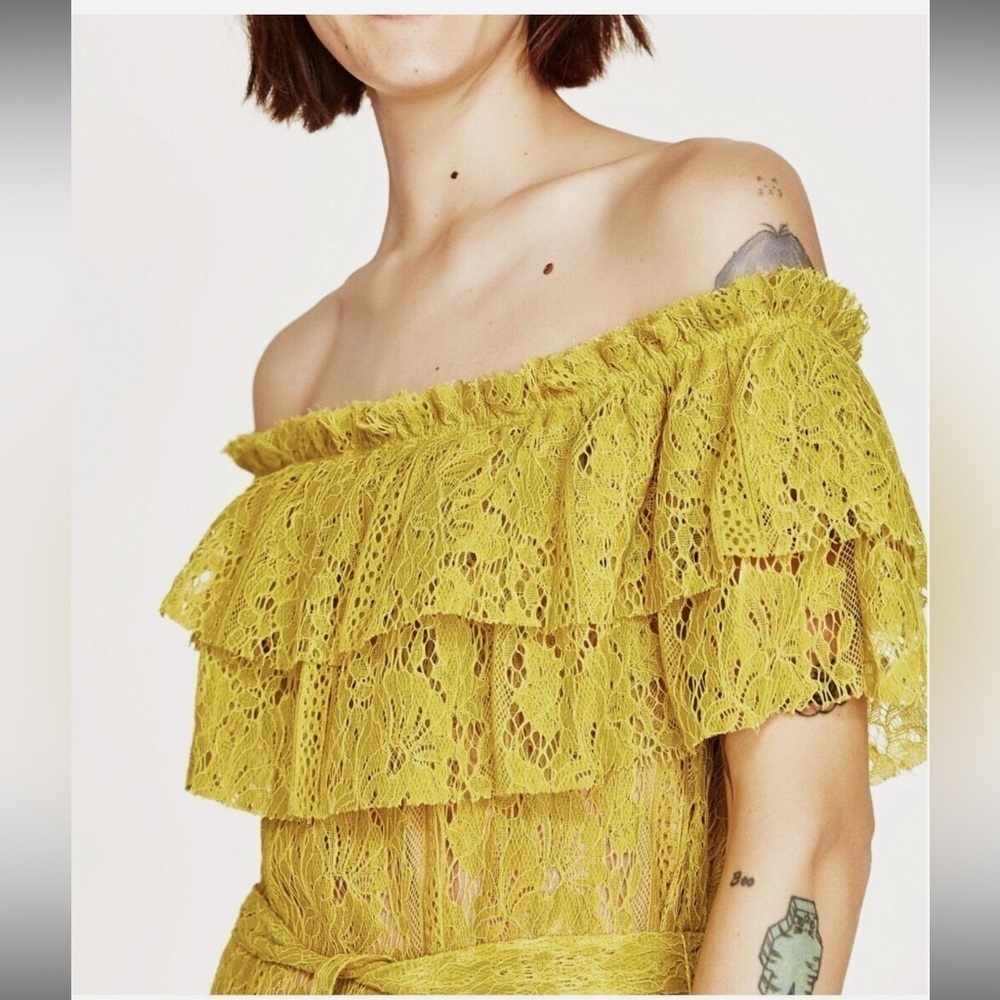 Neiman Marcus Yellow Lace Frill Off The Shoulder Dress Size M